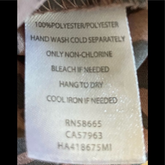 Halogen - Womens Pink and Gray Floral Blouse (Size: MP) - Picture 9 of 12